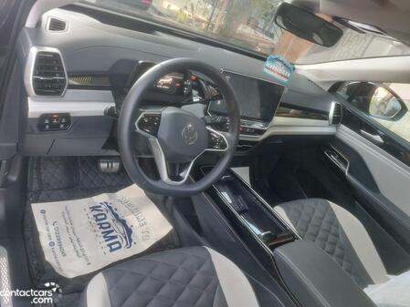 Used Volkswagen ID.6 Crozz 2024