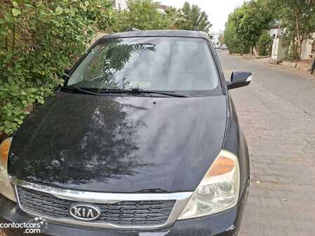 Kia Carnival 2011