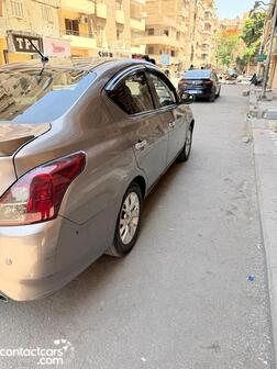 Nissan Sunny 2022