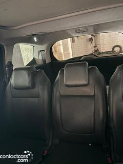 Peugeot 5008 2014