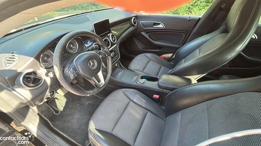 Mercedes CLA 180 2015