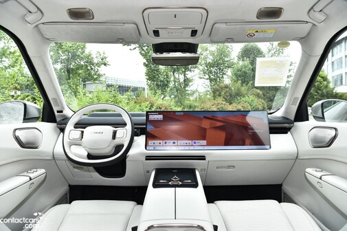 Lynk & Co 900  2026