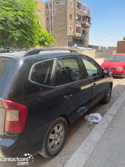 Used Kia Carens 2010