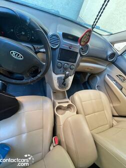 Used Kia Carens 2013