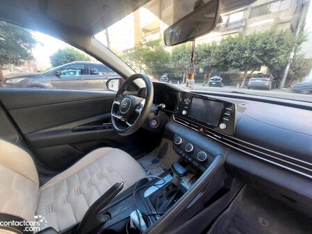 Hyundai Elantra CN7 2021