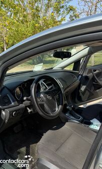 Used Opel Astra 2013