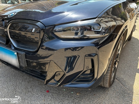 BMW iX3 2025