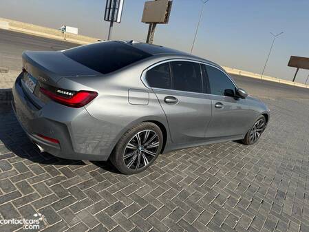 بي ام دبليو 320i 2025 مستعملة