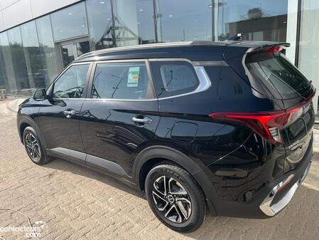 Kia Carens 2023