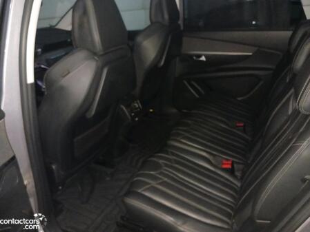 Peugeot 5008 2020