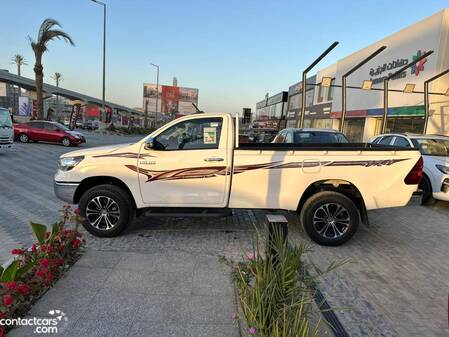 Used Toyota Hilux 2025