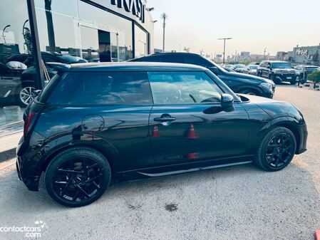 ميني John Cooper Works 2025 مستعملة