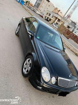 Mercedes E200 2004